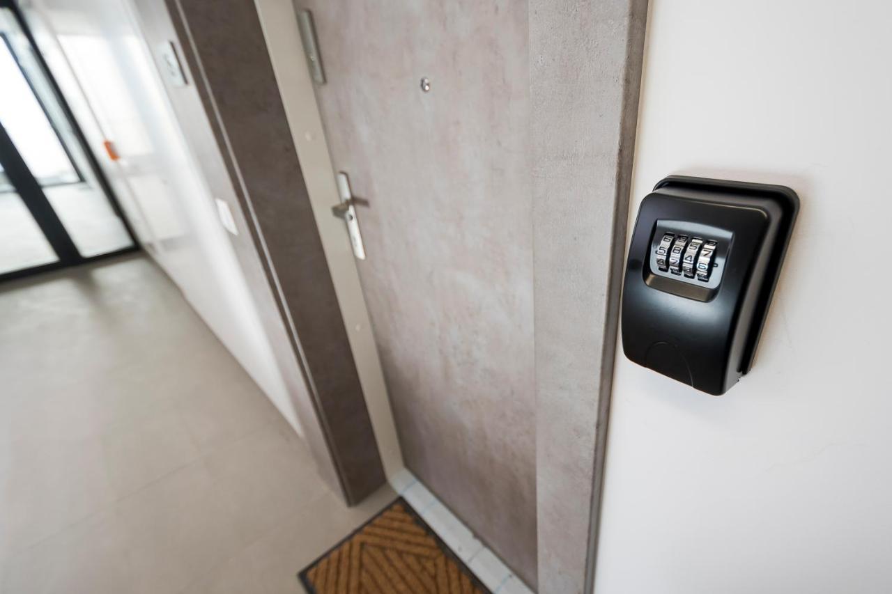 Apartament Alfa With Free Parking Posen Exterior foto